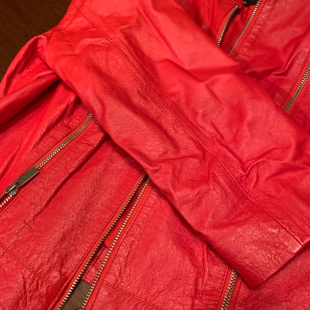 Gorgeous BEBE real leather jacket, size M , sassy!Must have!Absolutely gorgeous